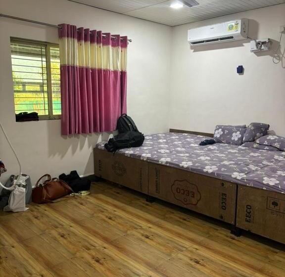 فندق Sahyadri Farmhouse