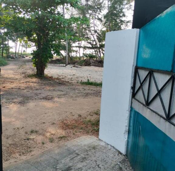 호텔 Sea Breeze Marari Beach Front Villas