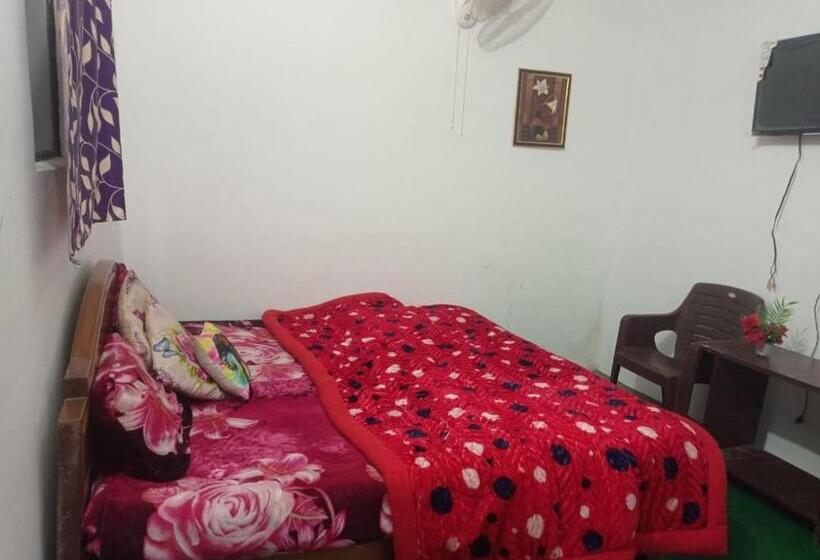 فندق Sheetal Homestay, Kasauli