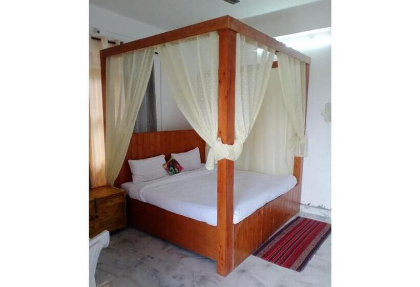 فندق Sheetal Homestay, Kasauli
