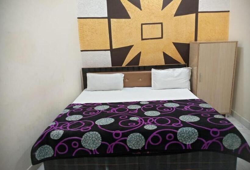 ホテル Shri Ganpati Guest House