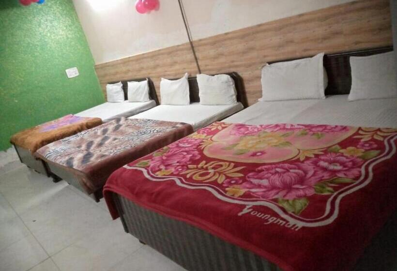 ホテル Shri Ganpati Guest House