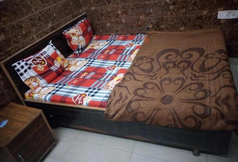 ホテル Shri Ganpati Guest House