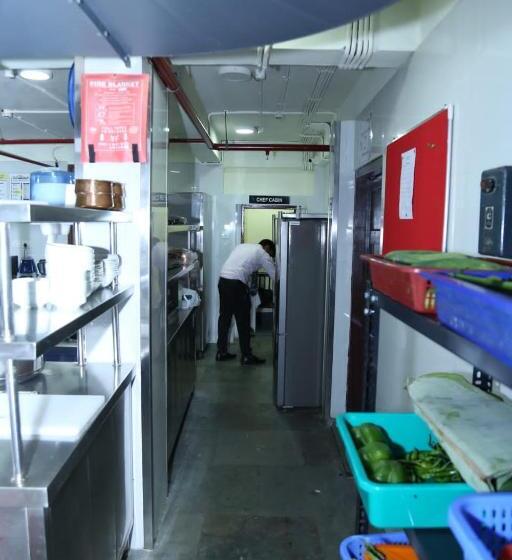 Отель Stonage Tourist Complex