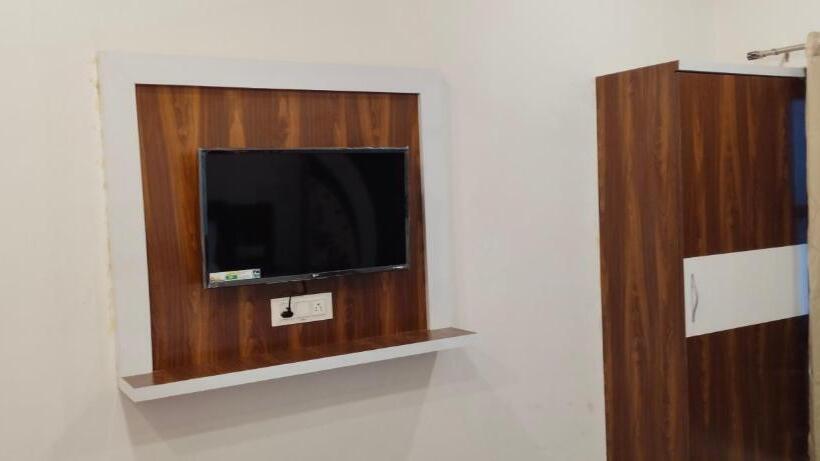 Отель The Ram Krishna Palace