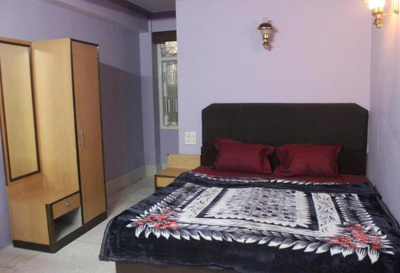 酒店 Travellers Inn