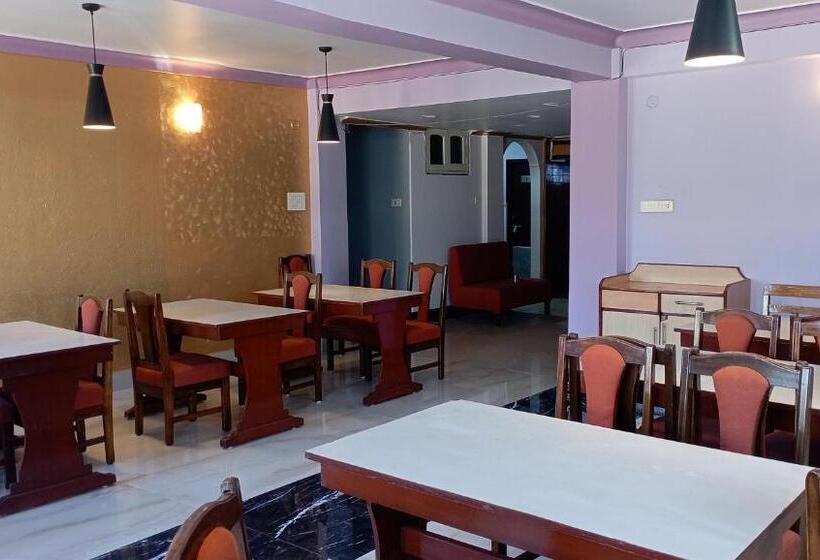 酒店 Travellers Inn