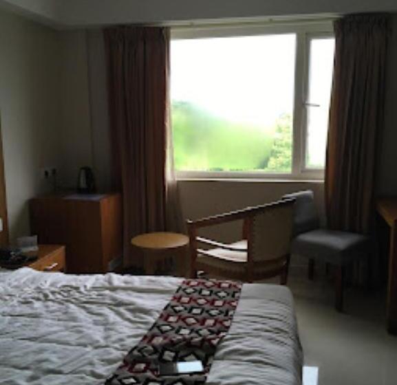 Lumbini Supreme Business Class Hotel Thrissur