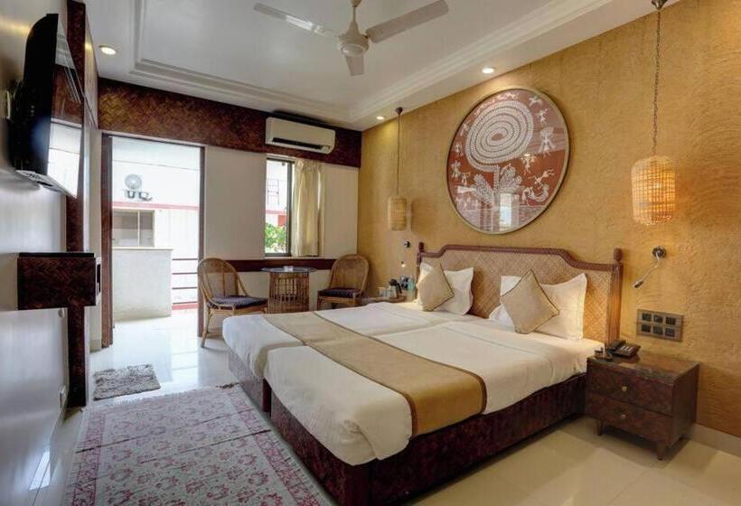 Luxury Hotel Mumbai