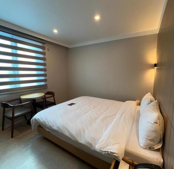 모텔 Geoje Highend