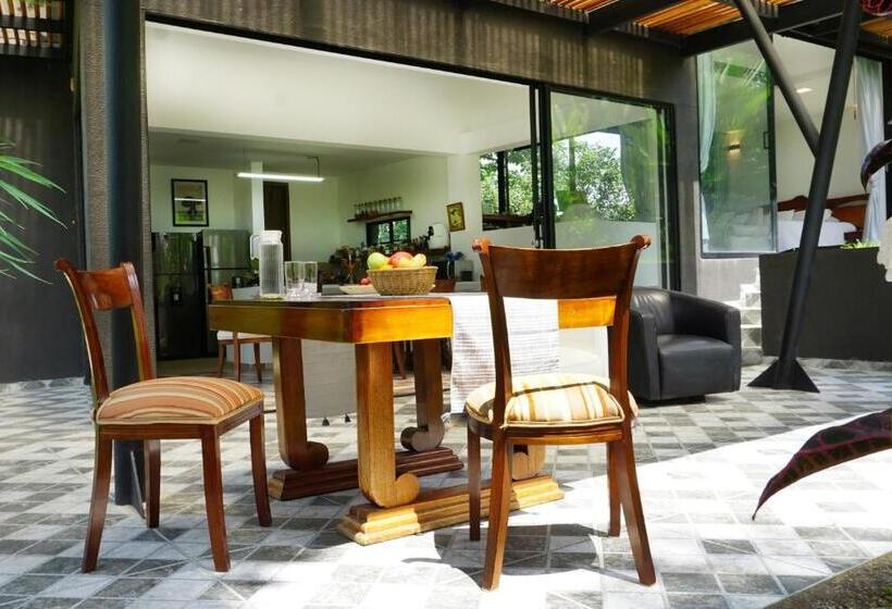 住宿加早餐  Laldea Nirvana Eco Villa In Cerritos