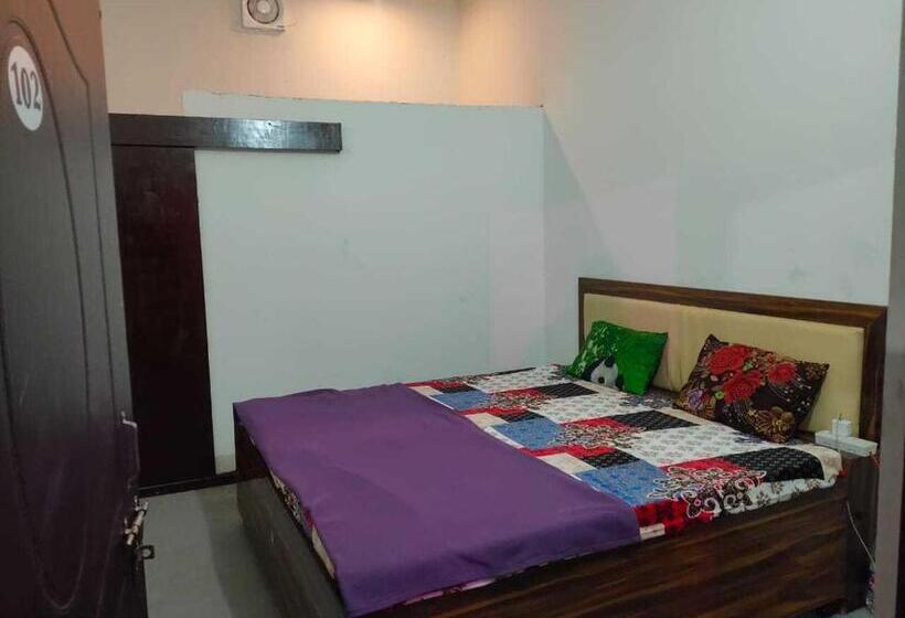 Oyo Av Hotel And Restaurant