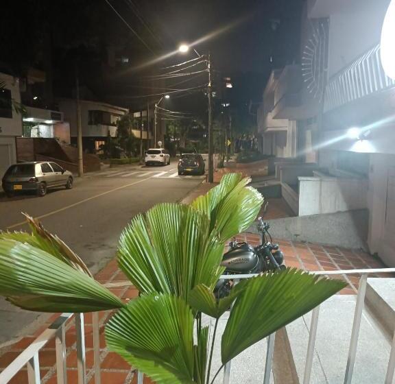 پانسیون Absolute Sas