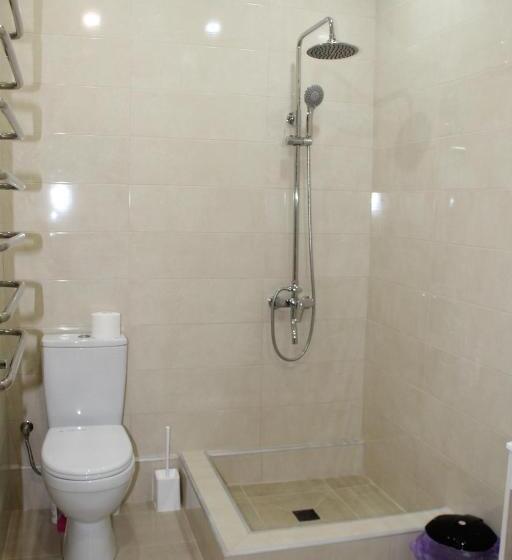 بنسيون Bears And Berries