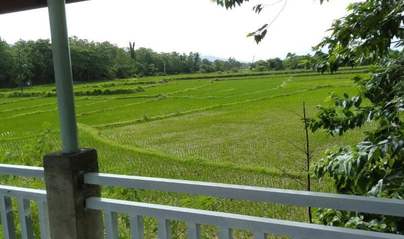 פנסיון Duran Pool & Guesthouse