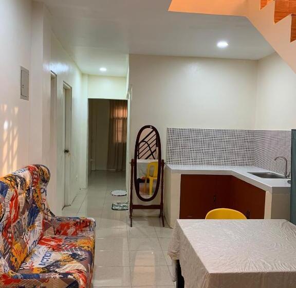 פנסיון Duran Pool & Guesthouse