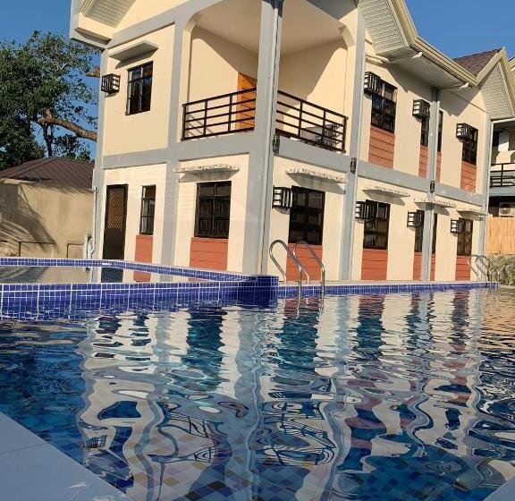 פנסיון Duran Pool & Guesthouse