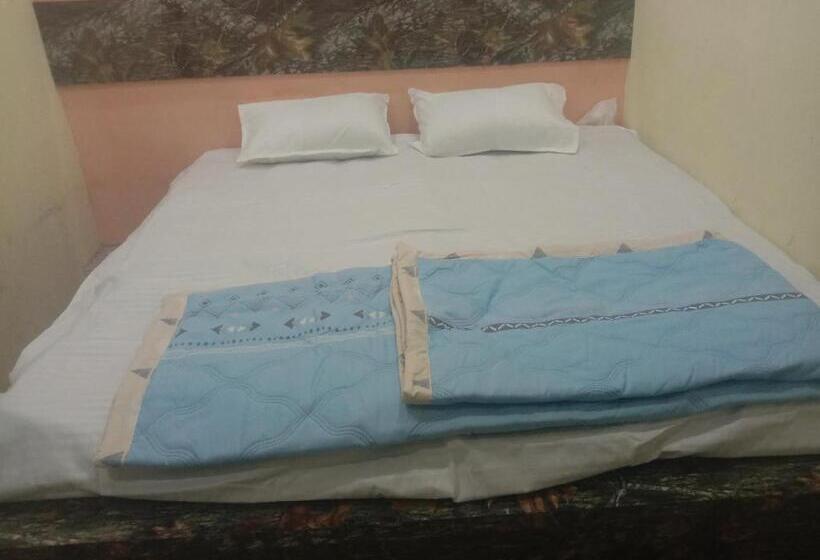 膳宿费 Girraj Sadan