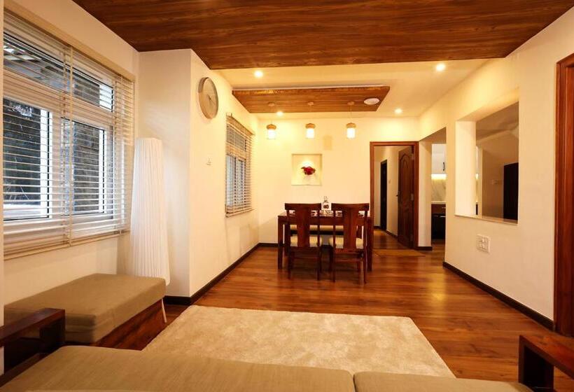 ペンション Green Wood Hill Cottage