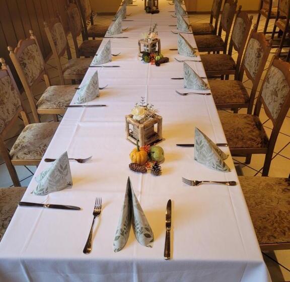 膳宿费 Hirschhof Hildebrandt