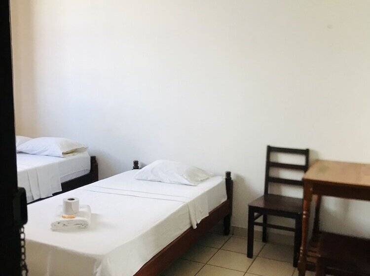 پانسیون Hospedaje Manly Paradise