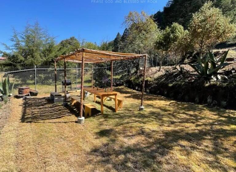 פנסיון Hostal La Roca