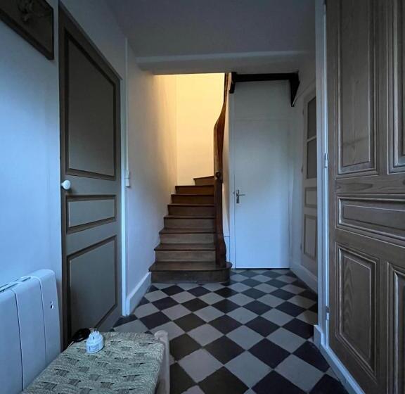 פנסיון Le Creux Des Grives