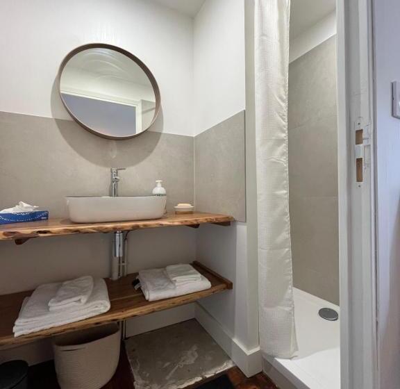 פנסיון Le Creux Des Grives