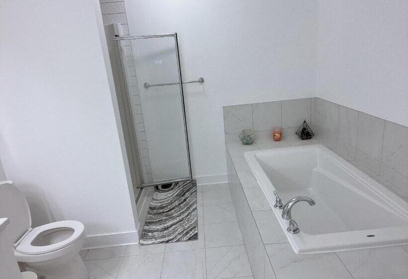 پانسیون Light House