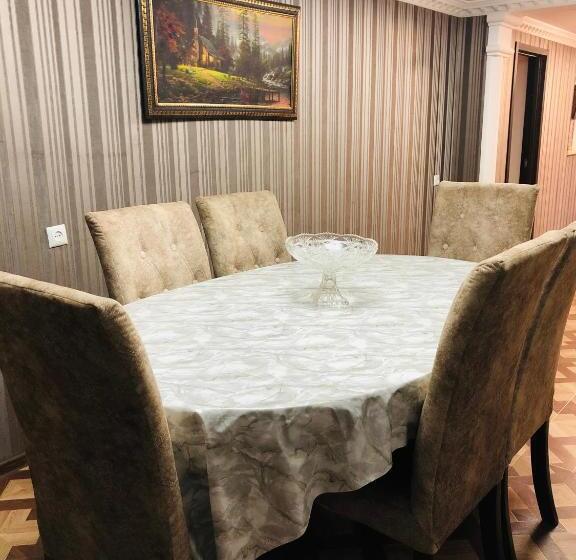 پانسیون Radeno House