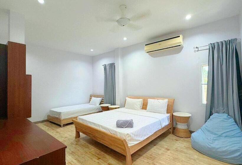 פנסיון Rawai Valley Resort