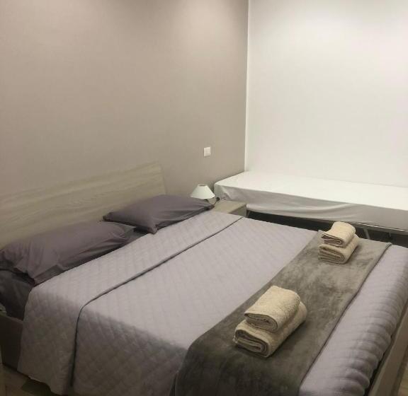 פנסיון Sweet Home