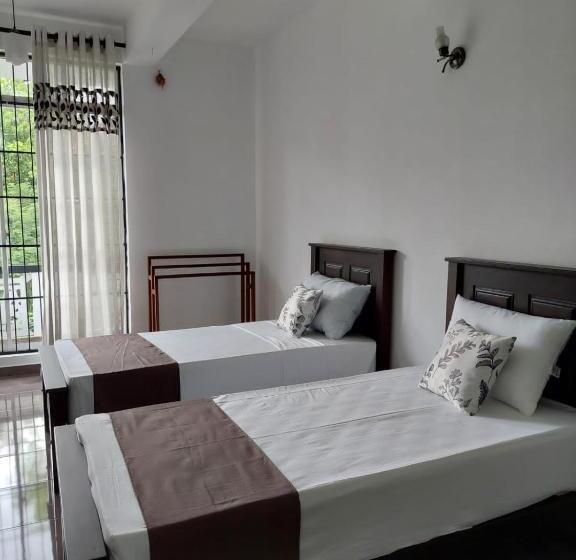 ペンション The Flower Villa