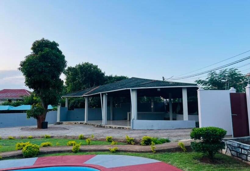 ペンション Trmotel