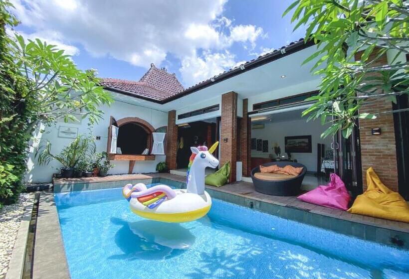 بنسيون Ubu Villa Balirejo At Yogyakarta City Center