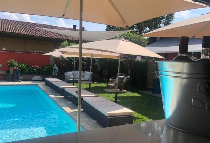 펜션 B&b Villa La Canonica A Padernello