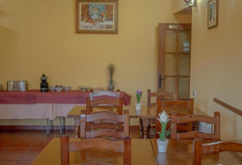 Pension Las Cuevas De Cañart