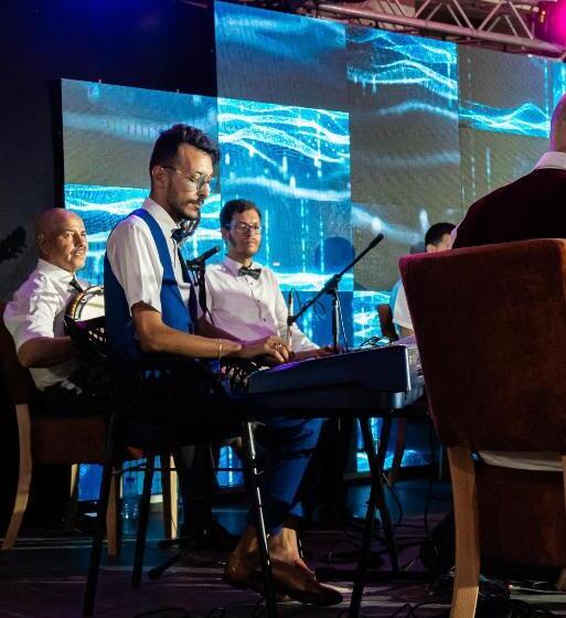 استراحتگاه Rusica Park