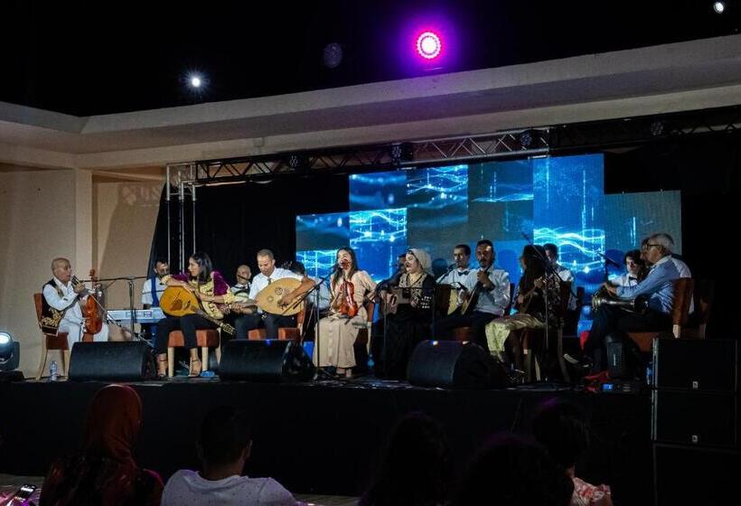 استراحتگاه Rusica Park