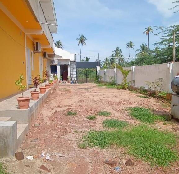 Selvas Eden Resort With River View Near Boat House