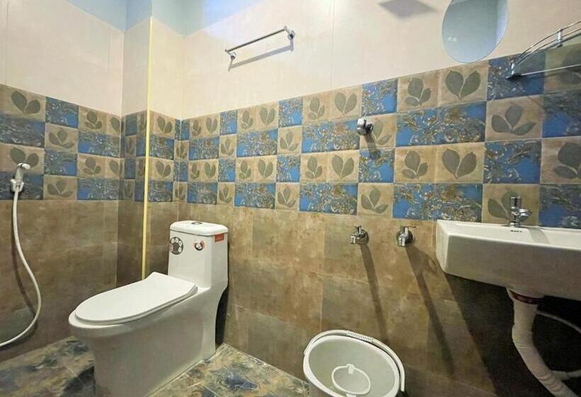 Selvas Eden Resort With River View Near Boat House