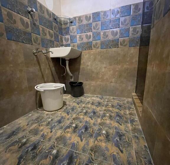 Selvas Eden Resort With River View Near Boat House