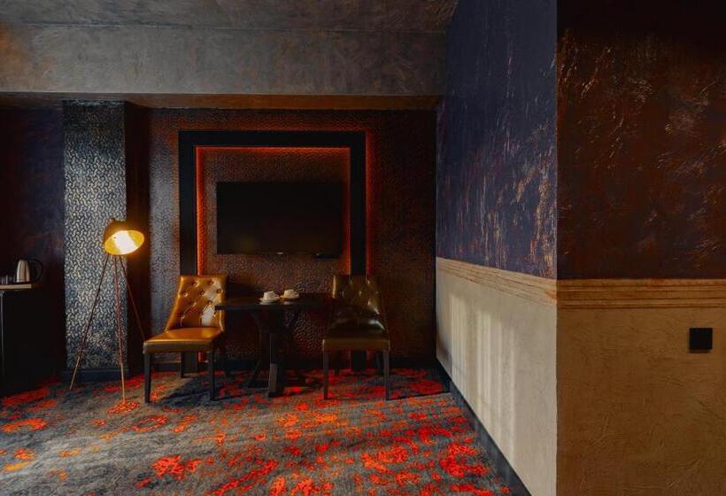 Tapis Rouge Hotel   Luxury Rooms