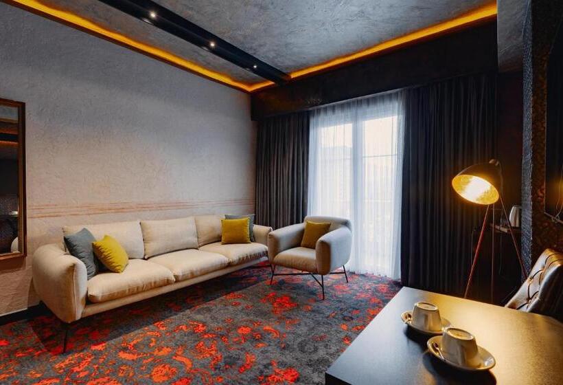 Tapis Rouge Hotel   Luxury Rooms