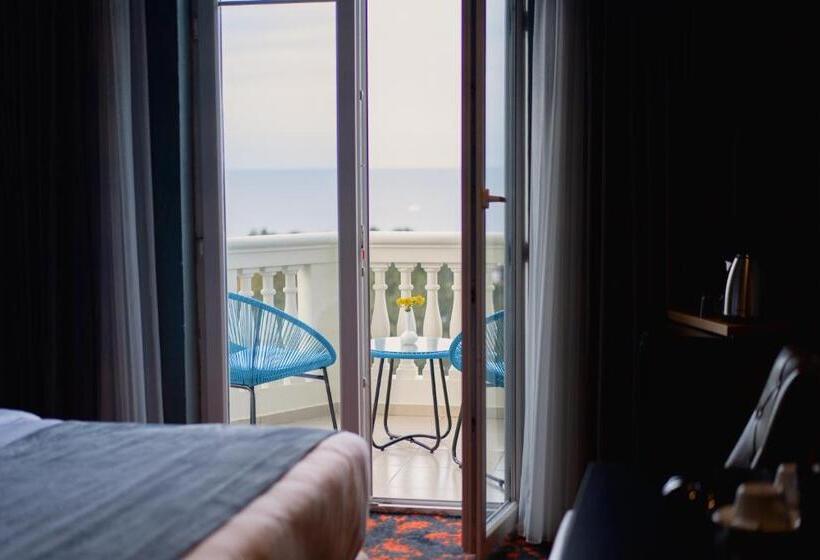 Tapis Rouge Hotel   Luxury Rooms