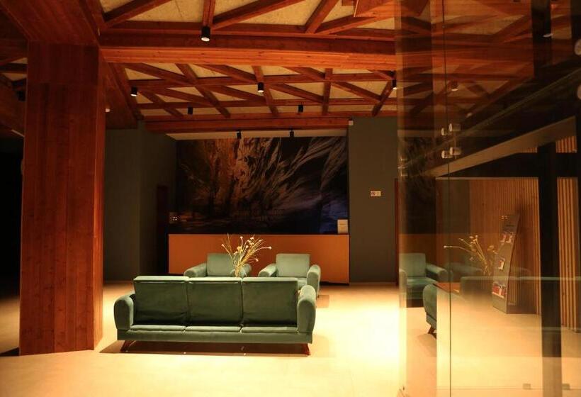 The Valley Residence & Spa N410