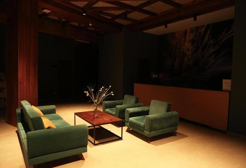 The Valley Residence & Spa N410