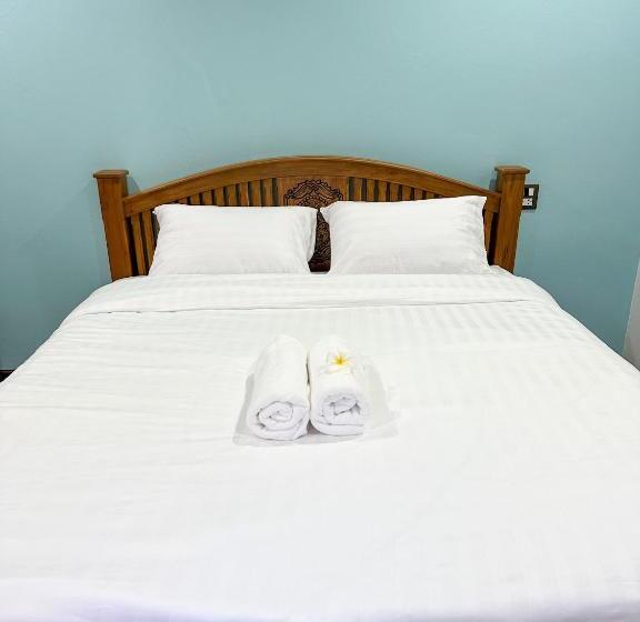 บ้านชมฟ้า   Bann Chomfah Resort & Cafe