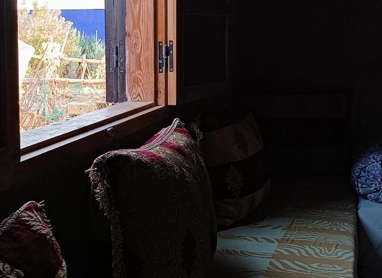 هاستل Khalifa House