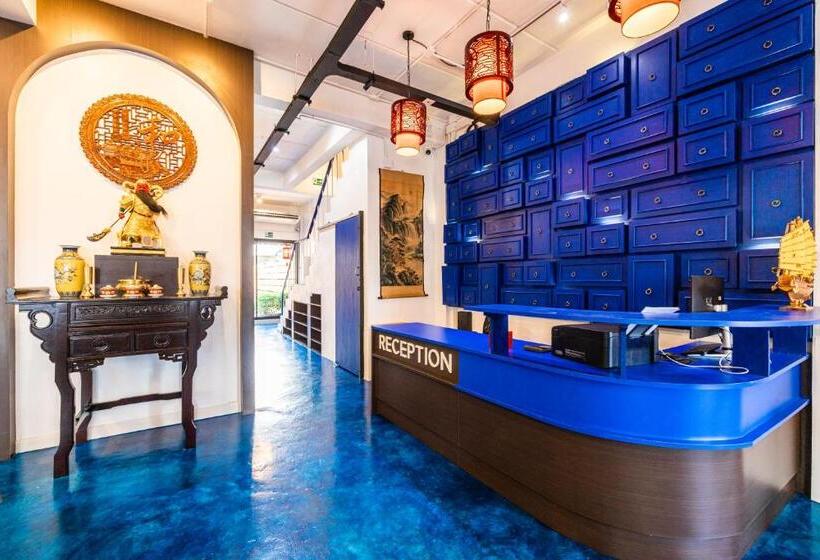 旅馆 Marco Polo Phuket Poshtel & Bistro